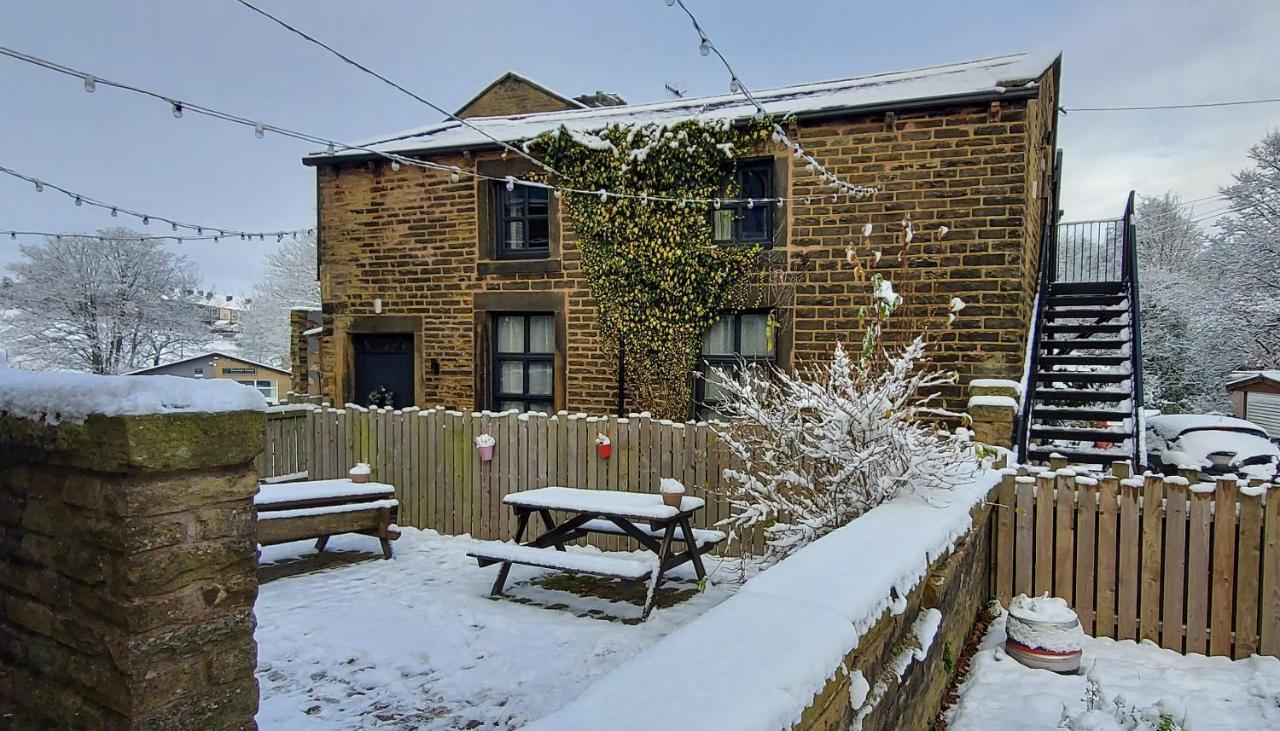 Trawden Arms Community Owned Pub Hotel Winewall Kültér fotó