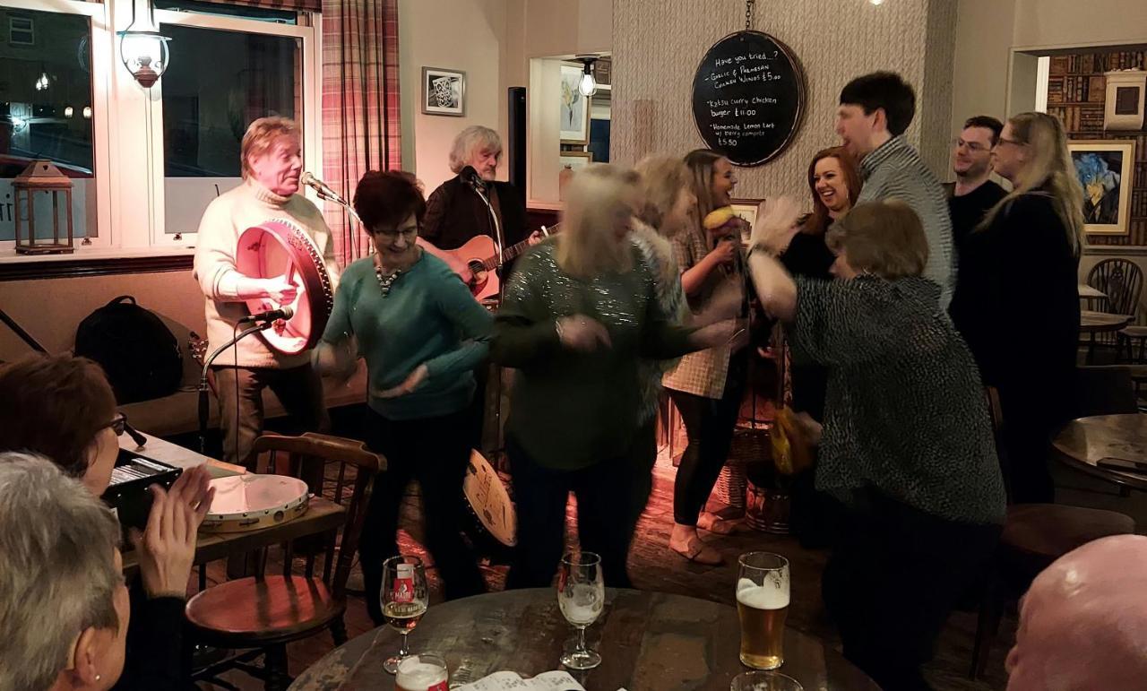 Trawden Arms Community Owned Pub Hotel Winewall Kültér fotó